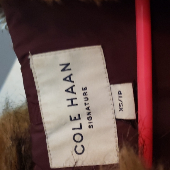 Cole haan long feather down coat with fur collar maroon/purple - Picture 5 of 7